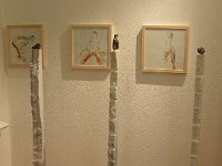 Aktstudien, Graphit,Tusche, Papier und Bronzen auf Marmorstelen